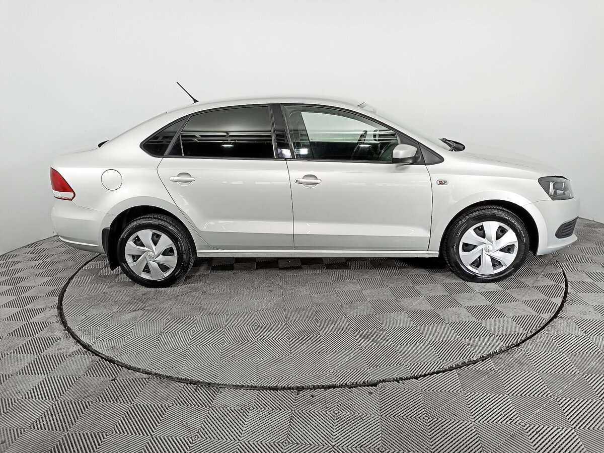 Volkswagen Polo б/у, 2013, Механическая. Фото: #3