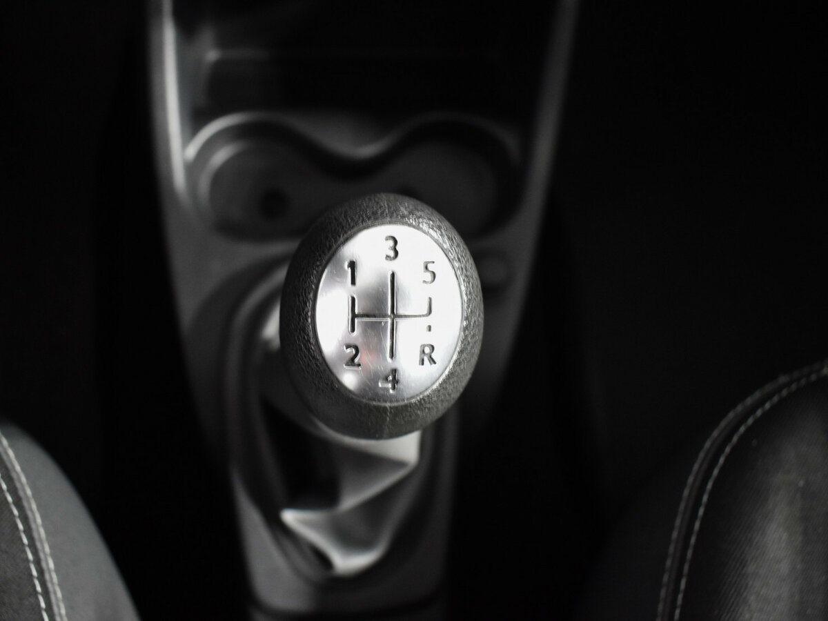 Renault Sandero б/у, 2014, Механическая. Фото: #14