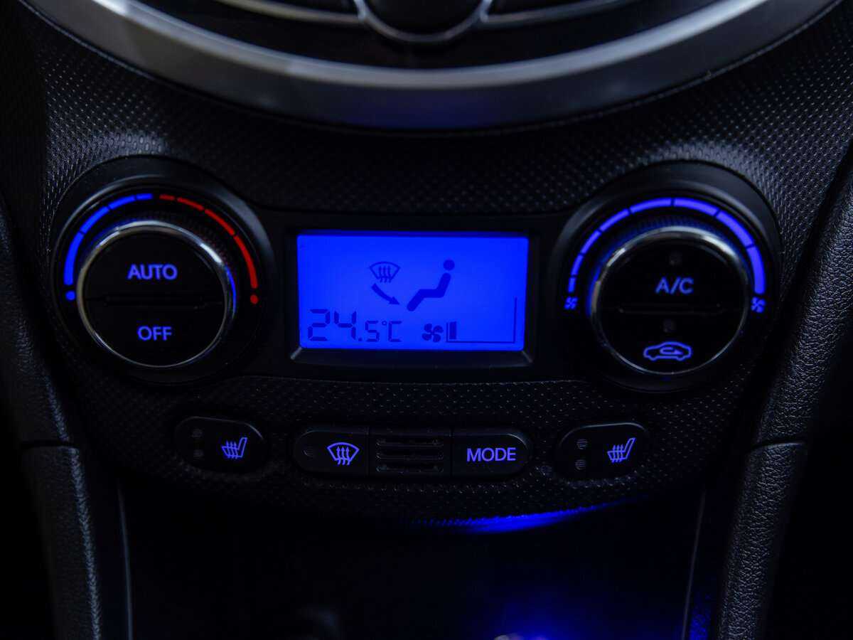 Hyundai Solaris б/у, 2012, Автоматическая. Фото: #16