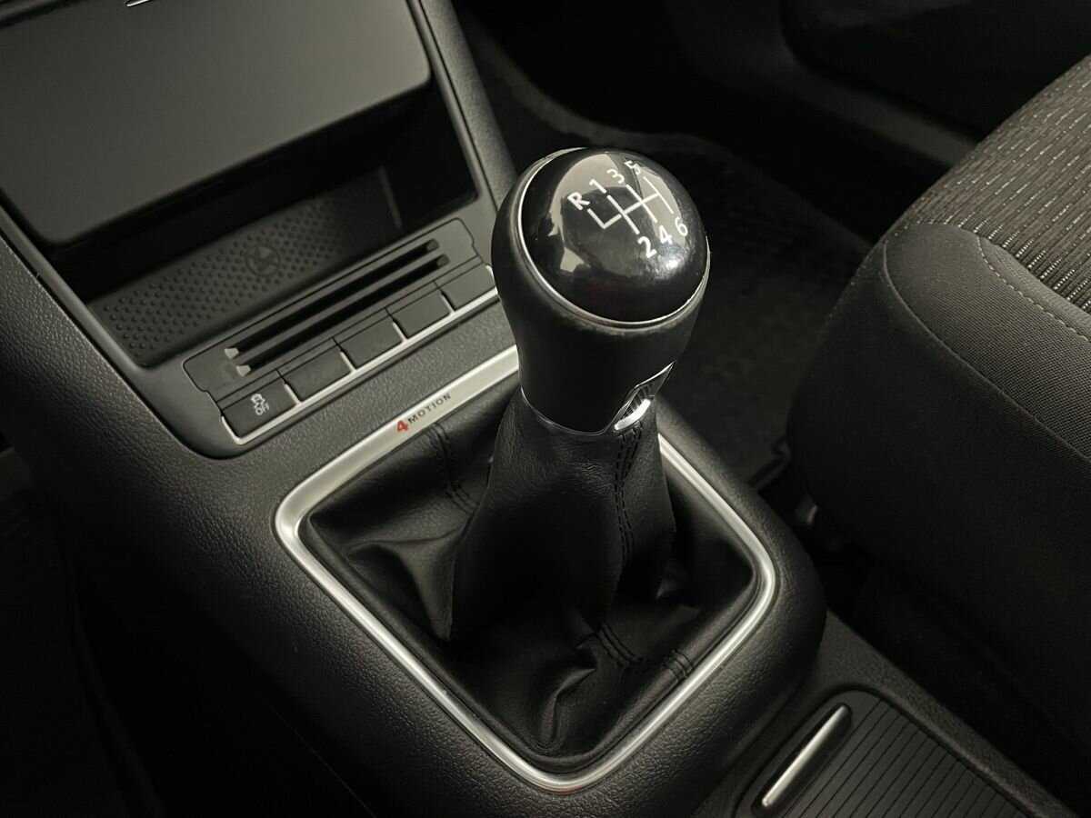 Volkswagen Tiguan б/у, 2012, Механическая. Фото: #12