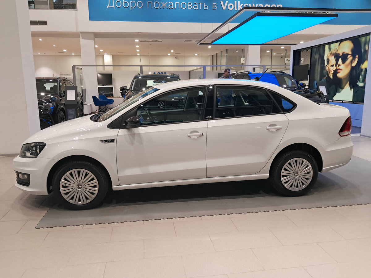 Volkswagen Polo б/у, 2017, Автоматическая. Фото: #7