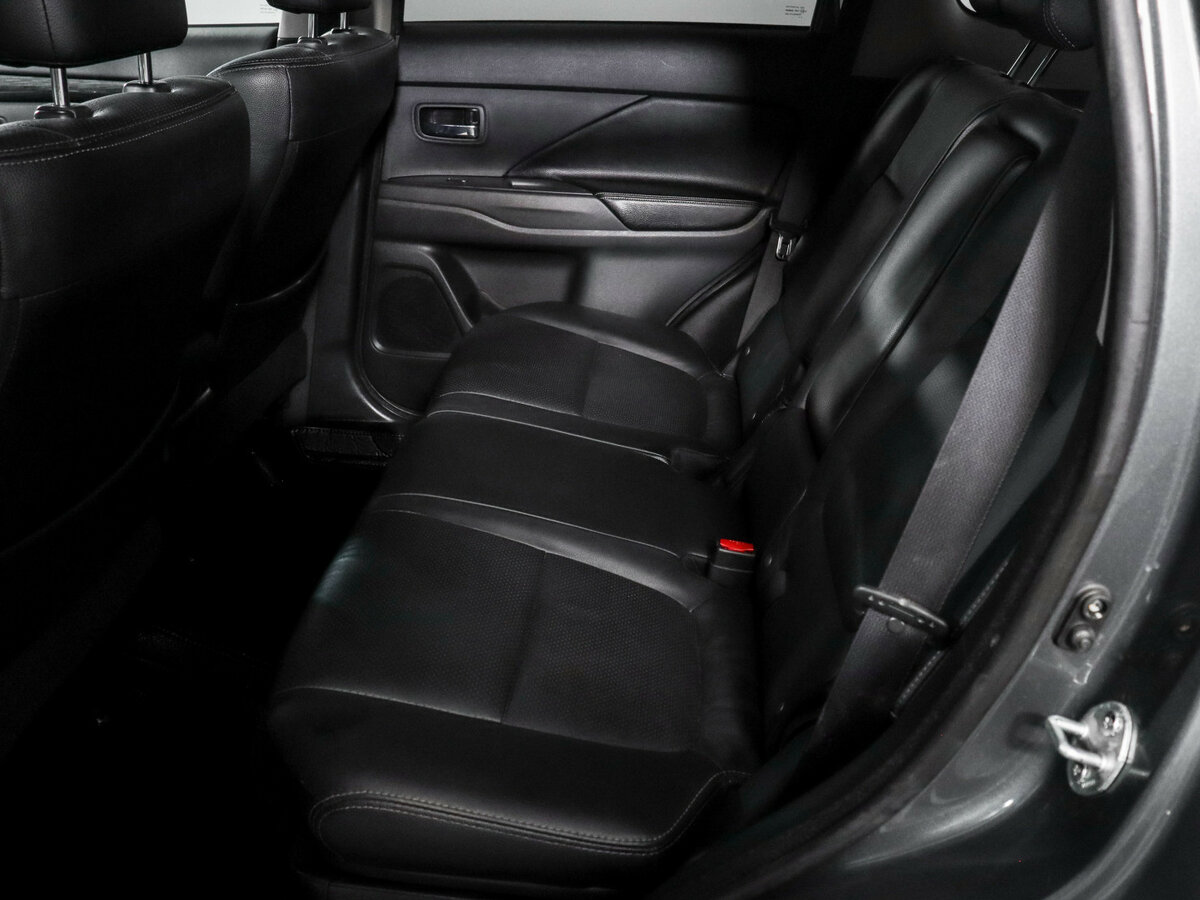 Mitsubishi Outlander б/у, 2018, Вариатор. Фото: #6