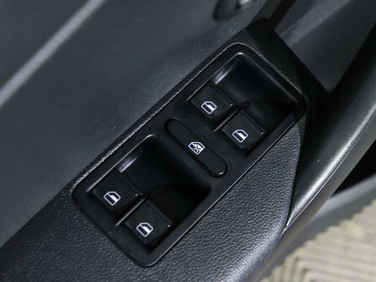 Volkswagen Polo б/у, 2017, Автоматическая. Фото: #16