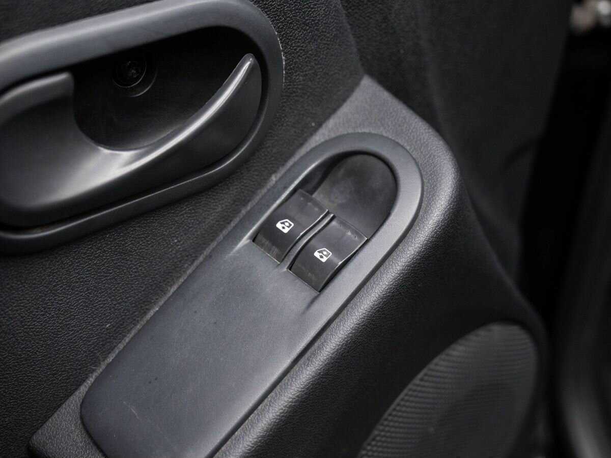 Renault Duster б/у, 2013, Механическая. Фото: #14