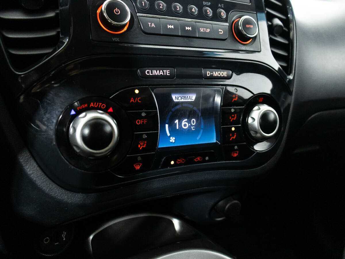 Nissan Juke б/у, 2012, Механическая. Фото: #14