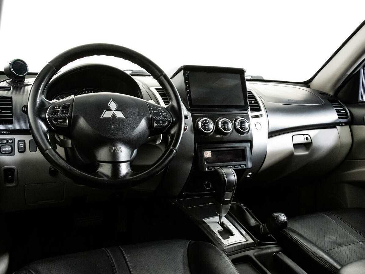 Mitsubishi Pajero Sport б/у, 2014, Автоматическая. Фото: #10
