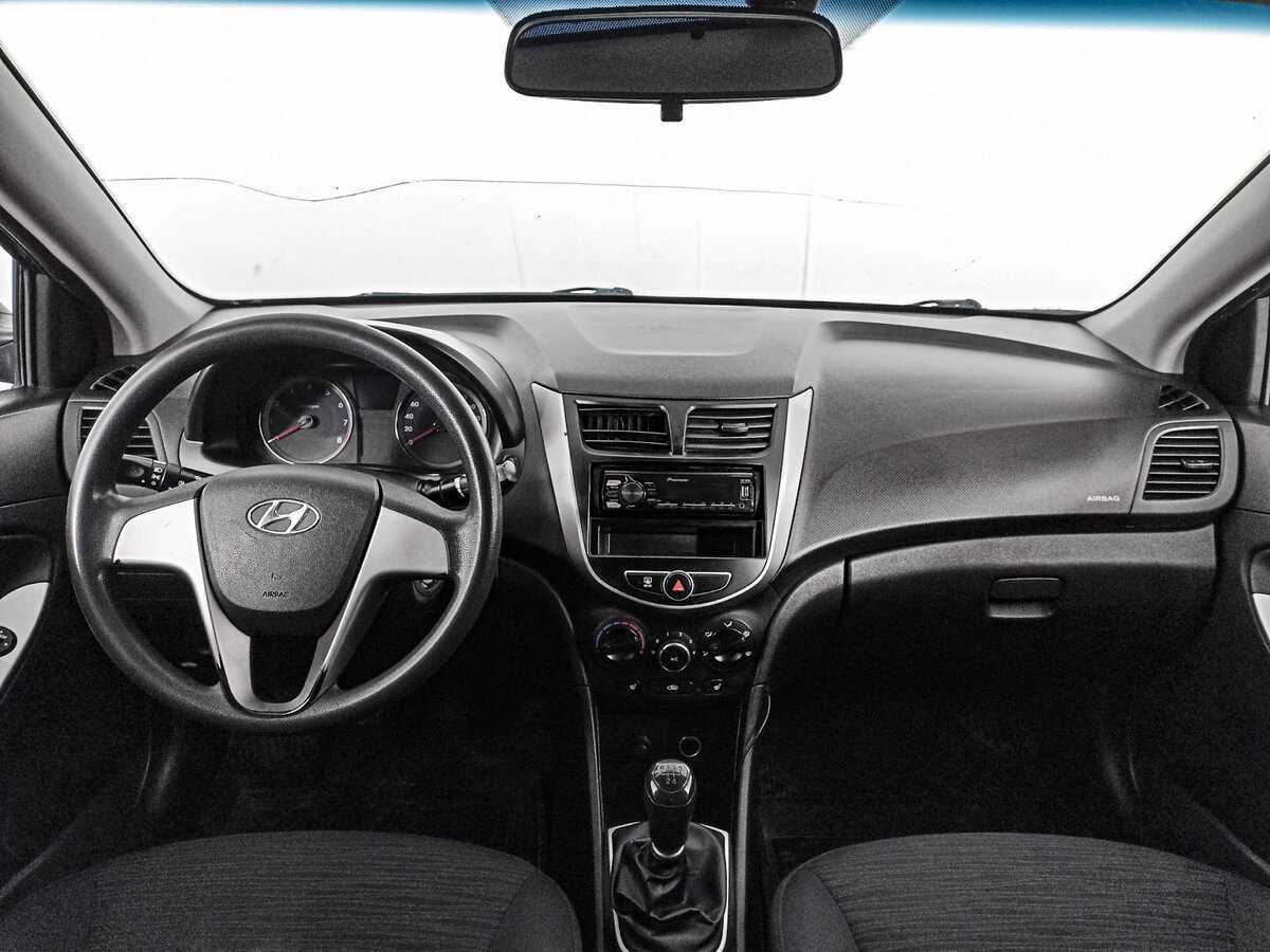 Hyundai Solaris б/у, 2015, Механическая. Фото: #11