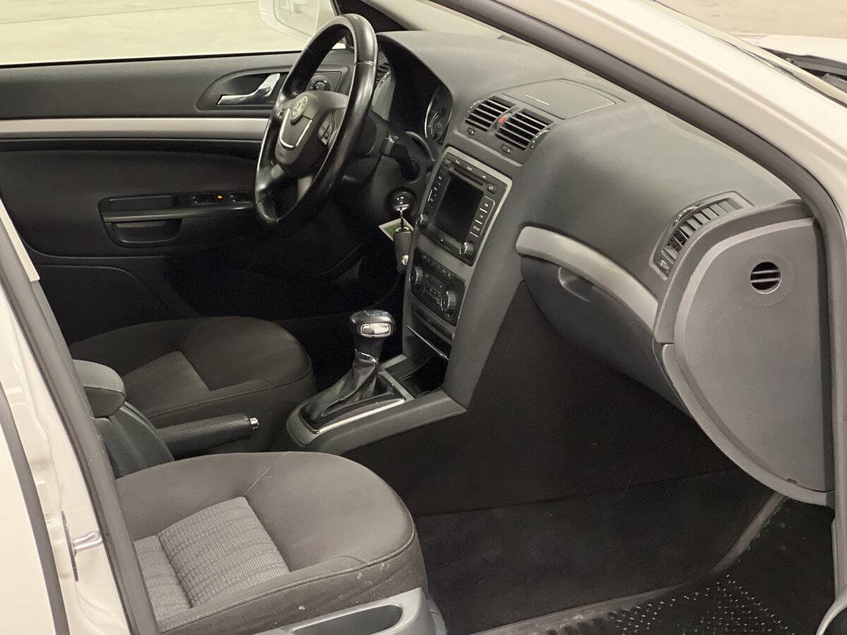 Skoda Octavia б/у, 2012, Автоматическая. Фото: #14