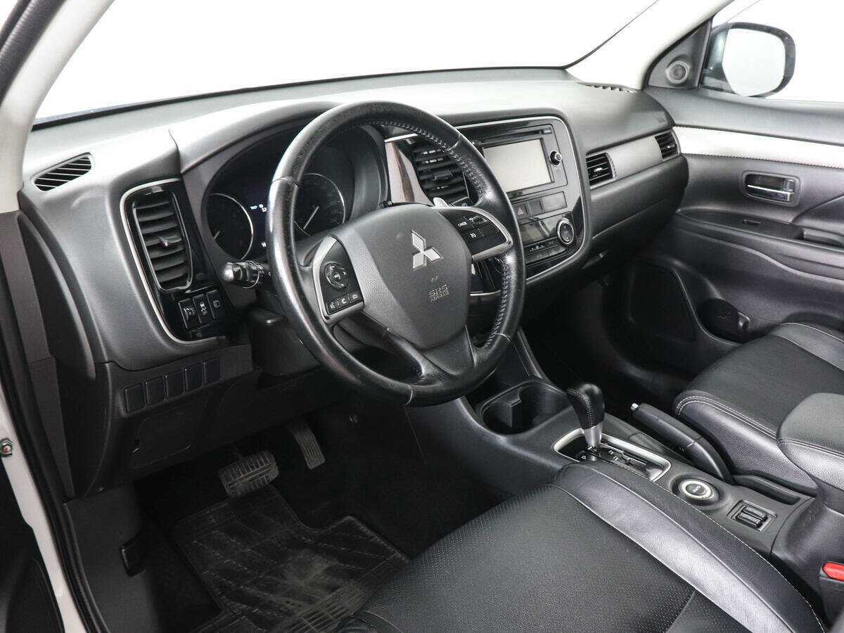 Mitsubishi Outlander б/у, 2013, Вариатор. Фото: #8