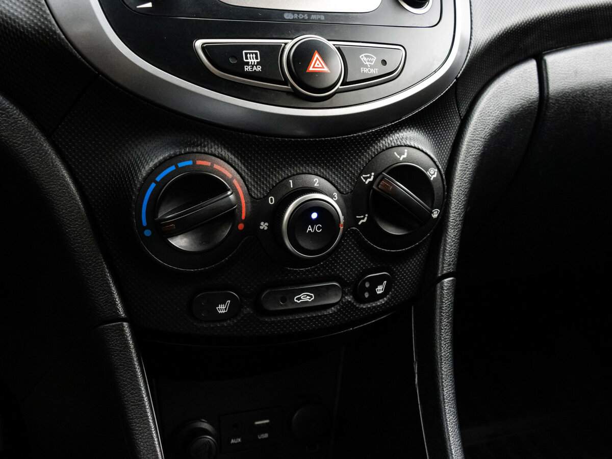 Hyundai Solaris б/у, 2016, Механическая. Фото: #10