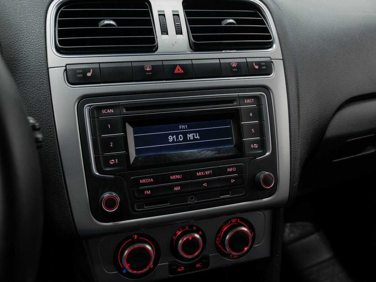 Volkswagen Polo б/у, 2013, Автоматическая. Фото: #16