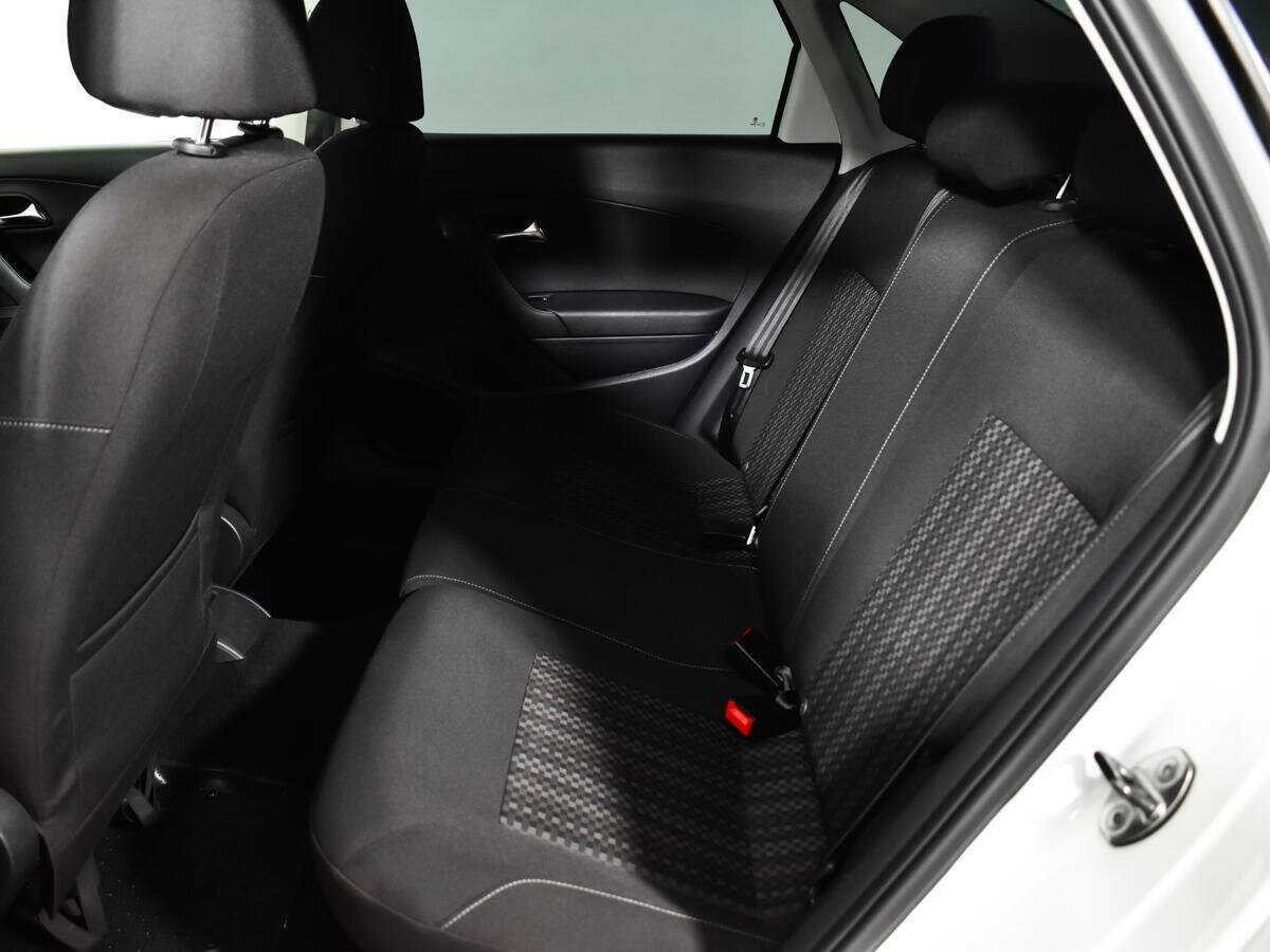 Volkswagen Polo б/у, 2015, Автоматическая. Фото: #5