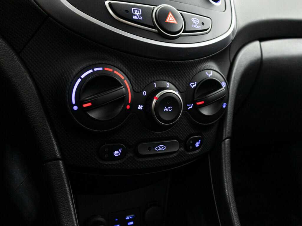 Hyundai Solaris б/у, 2016, Механическая. Фото: #15