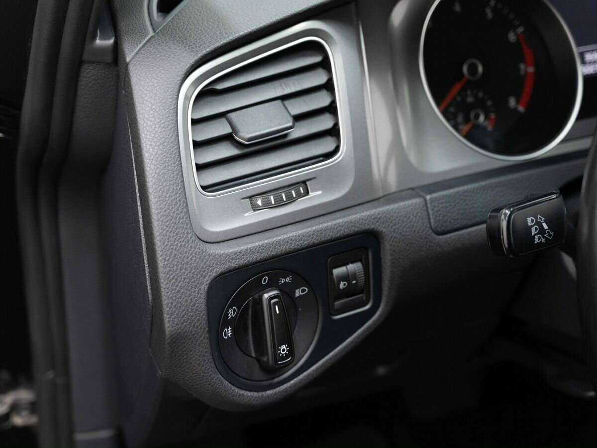 Volkswagen Golf б/у, 2013, Роботизированная. Фото: #19