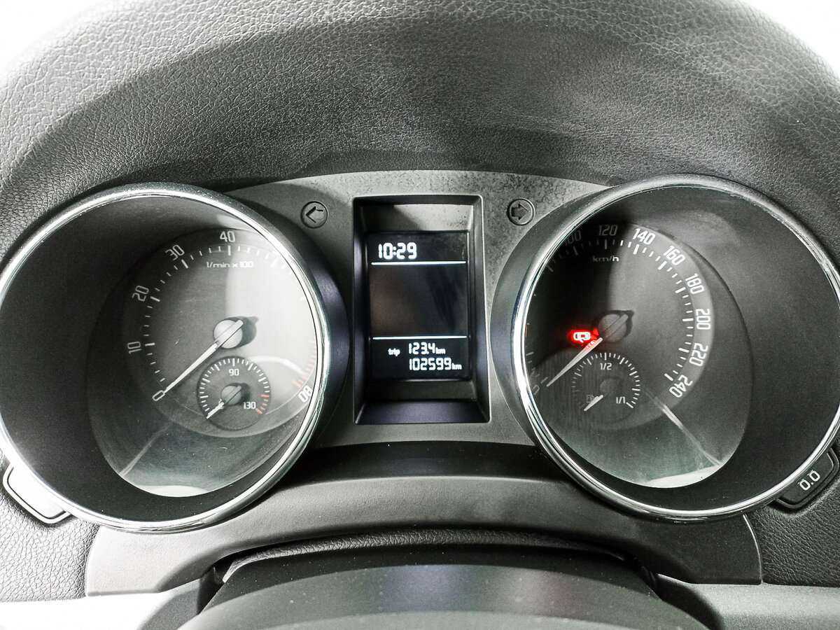 Skoda Yeti б/у, 2015, Автоматическая. Фото: #10