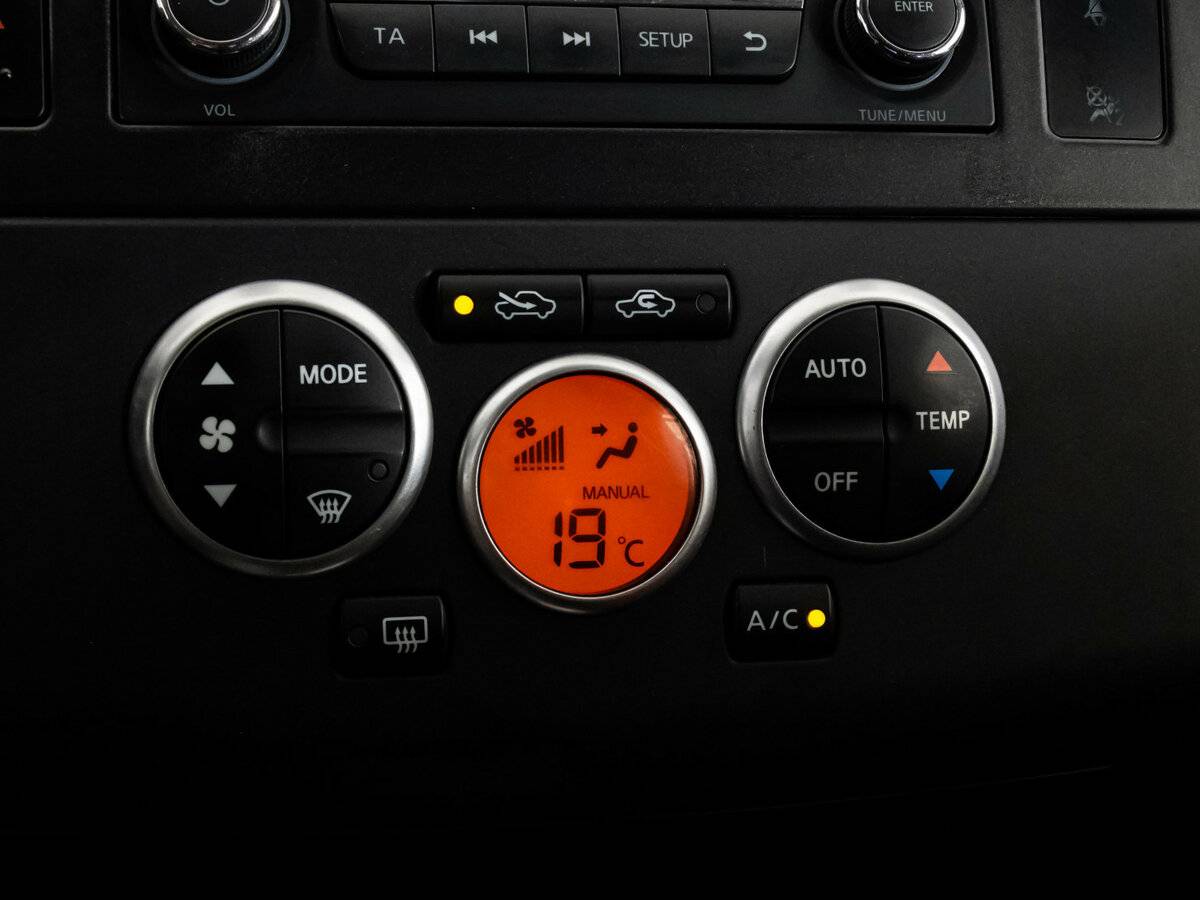 Nissan Tiida б/у, 2013, Автоматическая. Фото: #10