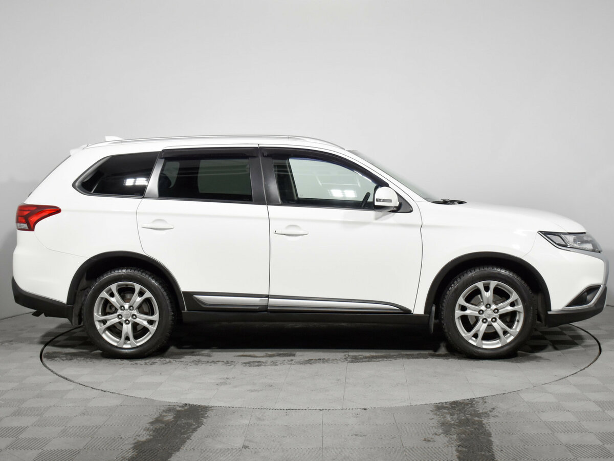 Mitsubishi Outlander б/у, 2020, Вариатор. Фото: #3