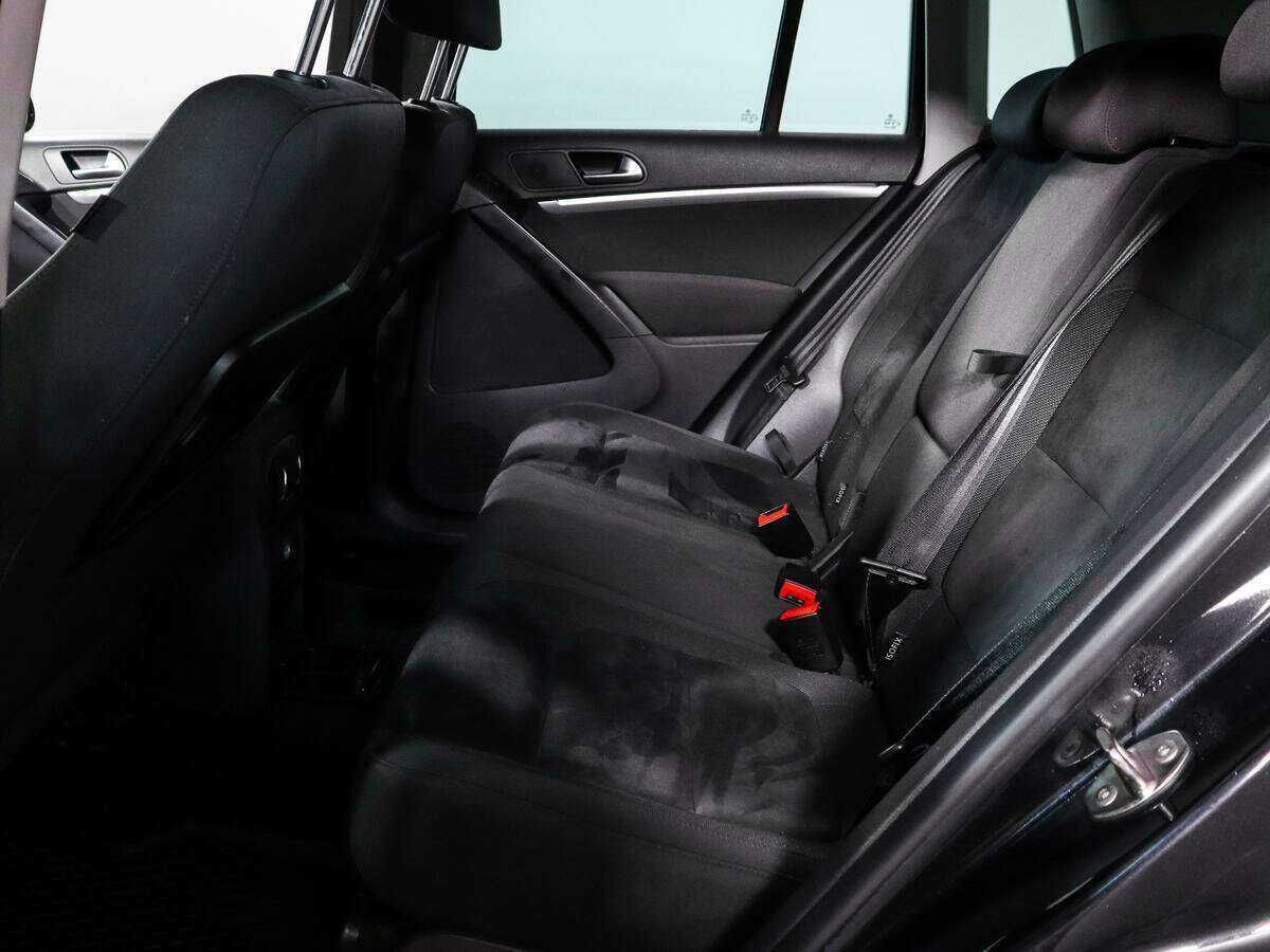 Volkswagen Tiguan б/у, 2012, Автоматическая. Фото: #6