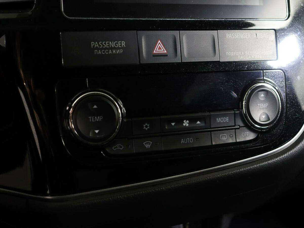 Mitsubishi Outlander б/у, 2018, Вариатор. Фото: #18