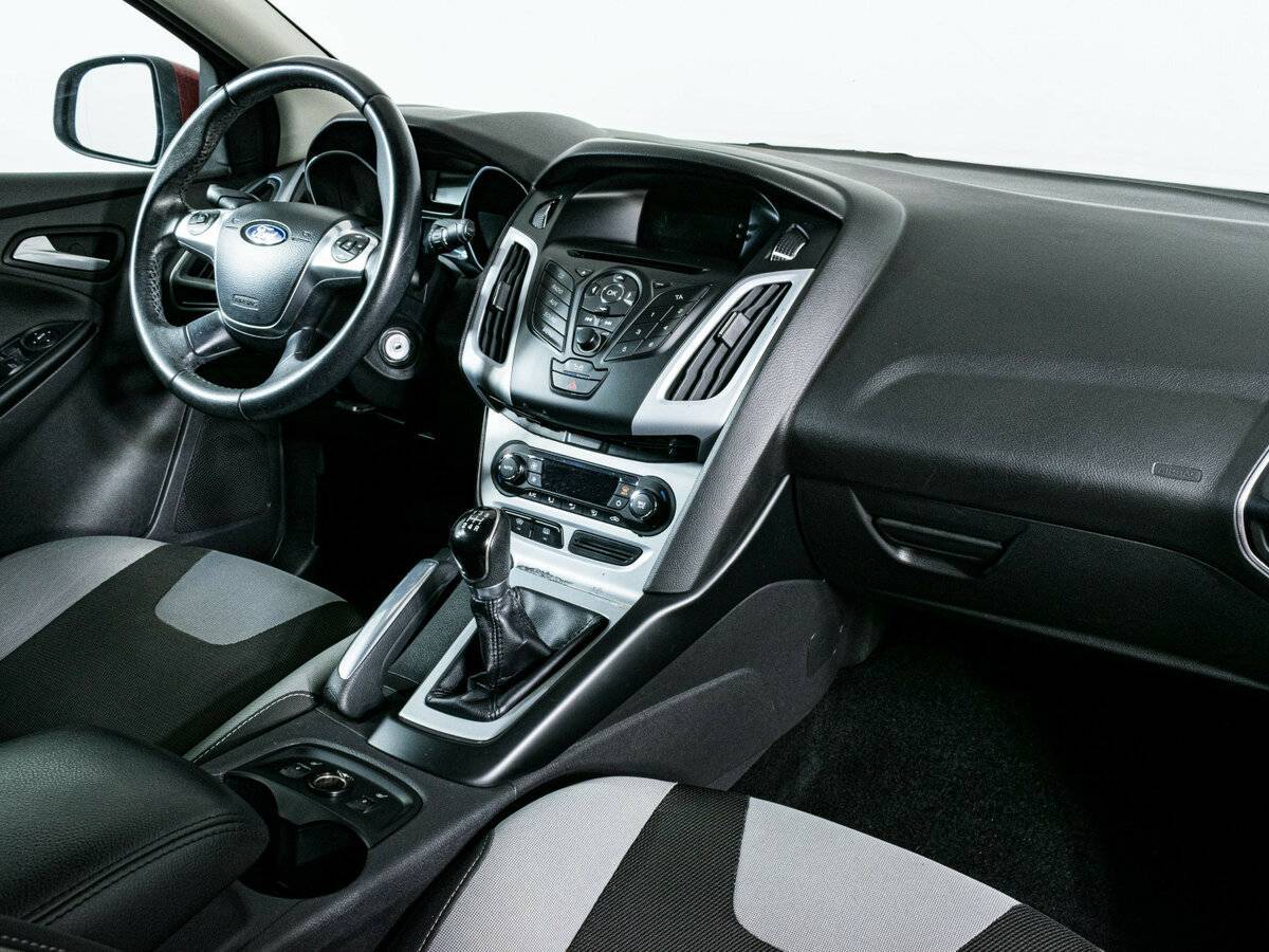 Ford Focus б/у, 2012, Механическая. Фото: #9