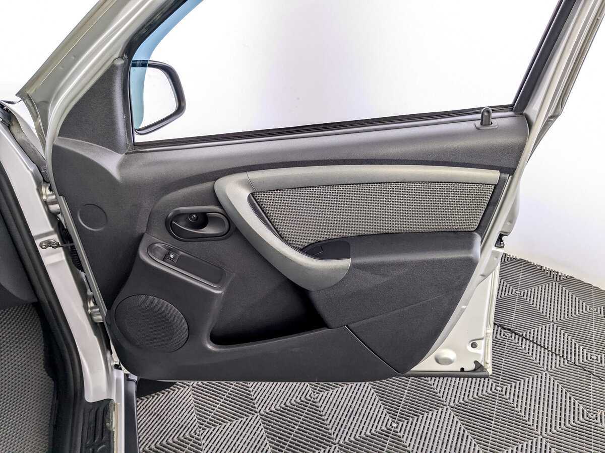 Renault Duster б/у, 2017, Механическая. Фото: #19