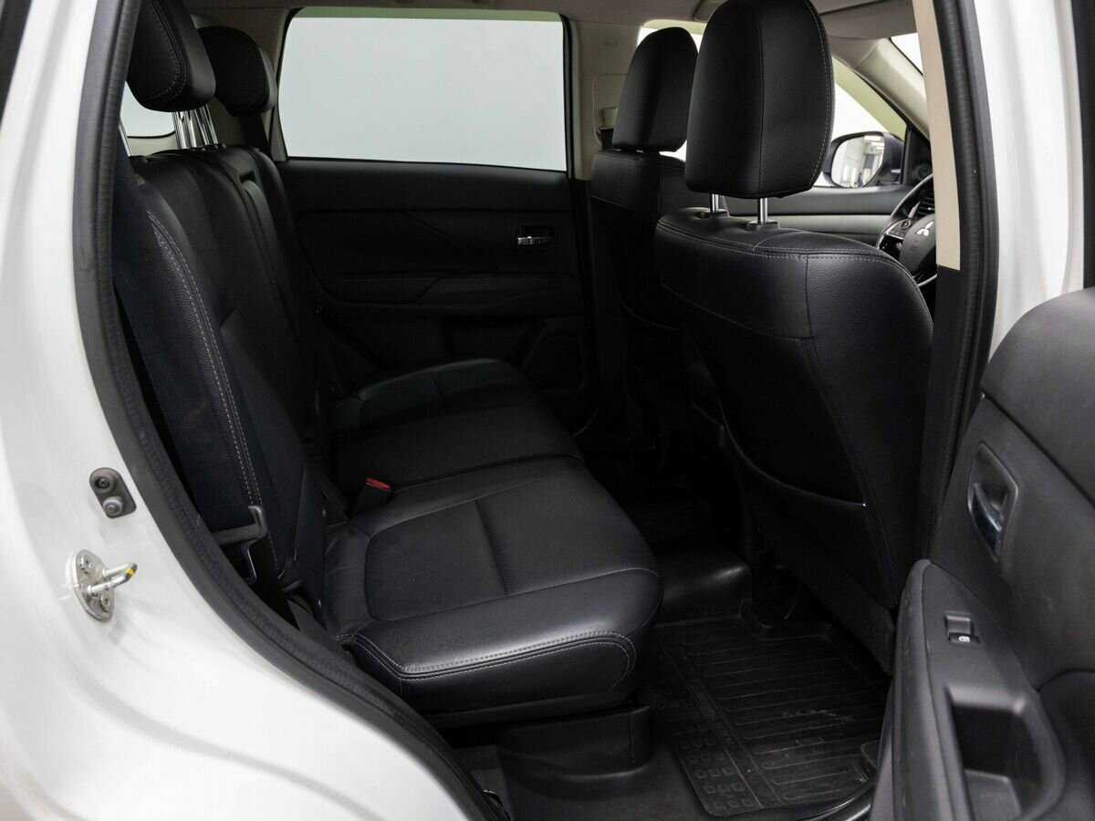 Mitsubishi Outlander б/у, 2015, Вариатор. Фото: #11