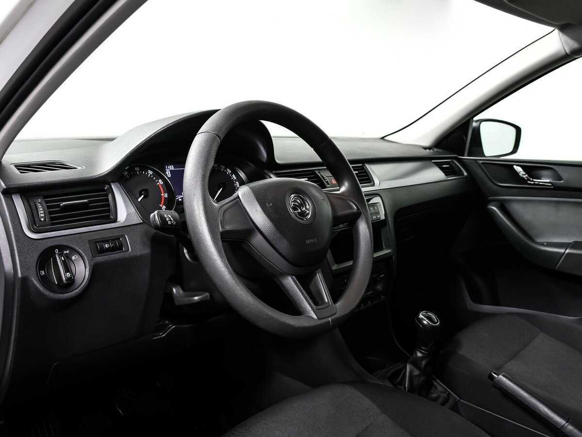 Skoda Rapid б/у, 2017, Механическая. Фото: #9