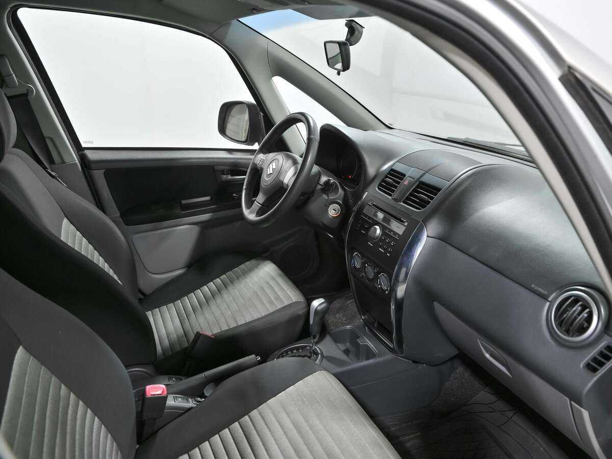 Suzuki SX4 б/у, 2013, Автоматическая. Фото: #6