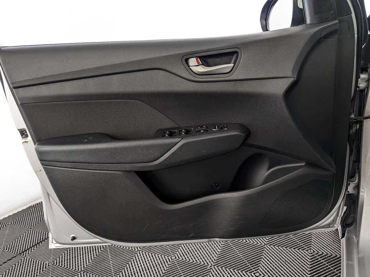 Hyundai Solaris б/у, 2018, Автоматическая. Фото: #14