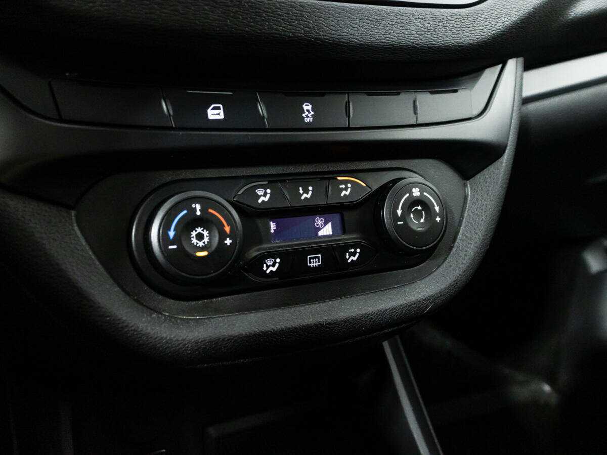 Lada (ВАЗ) Vesta б/у, 2022, Механическая. Фото: #15