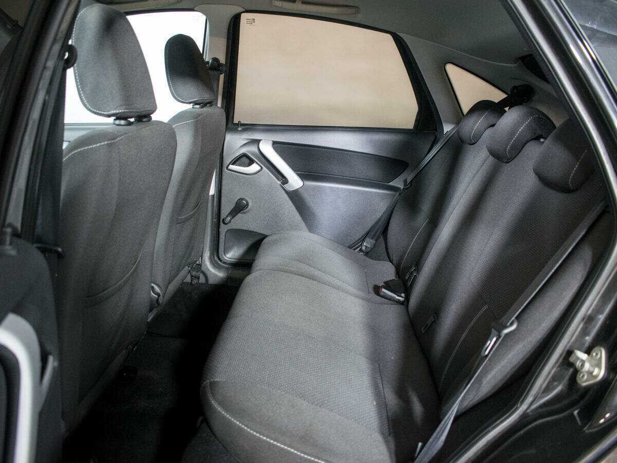 Lada (ВАЗ) Granta б/у, 2015, Роботизированная. Фото: #9