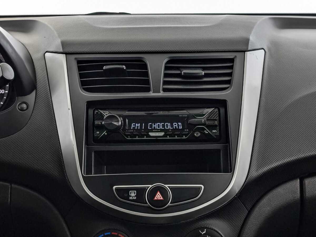 Hyundai Solaris б/у, 2014, Механическая. Фото: #12