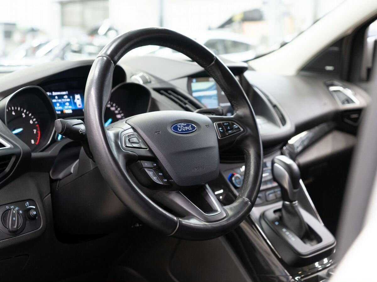 Ford Kuga б/у, 2017, Автоматическая. Фото: #4