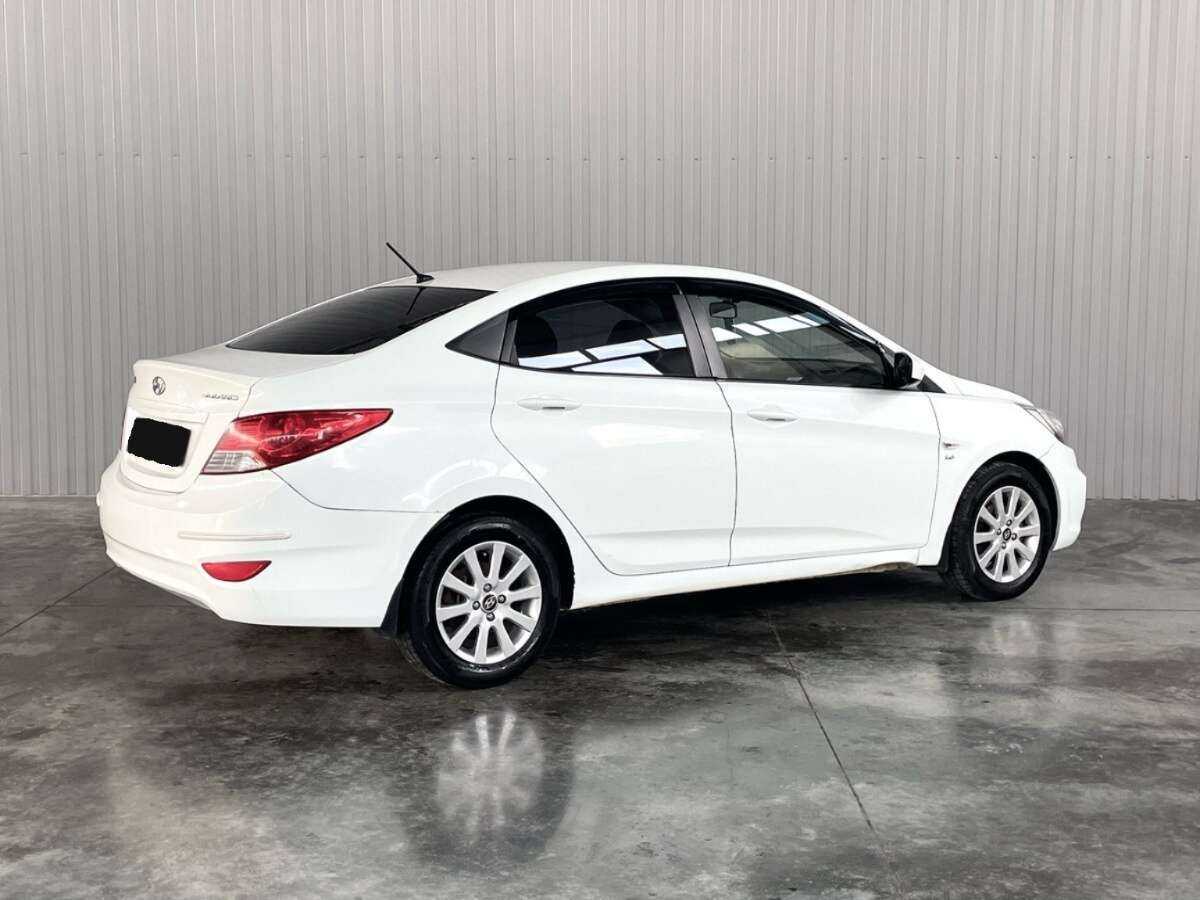 Hyundai Solaris б/у, 2013, Механическая. Фото: #4