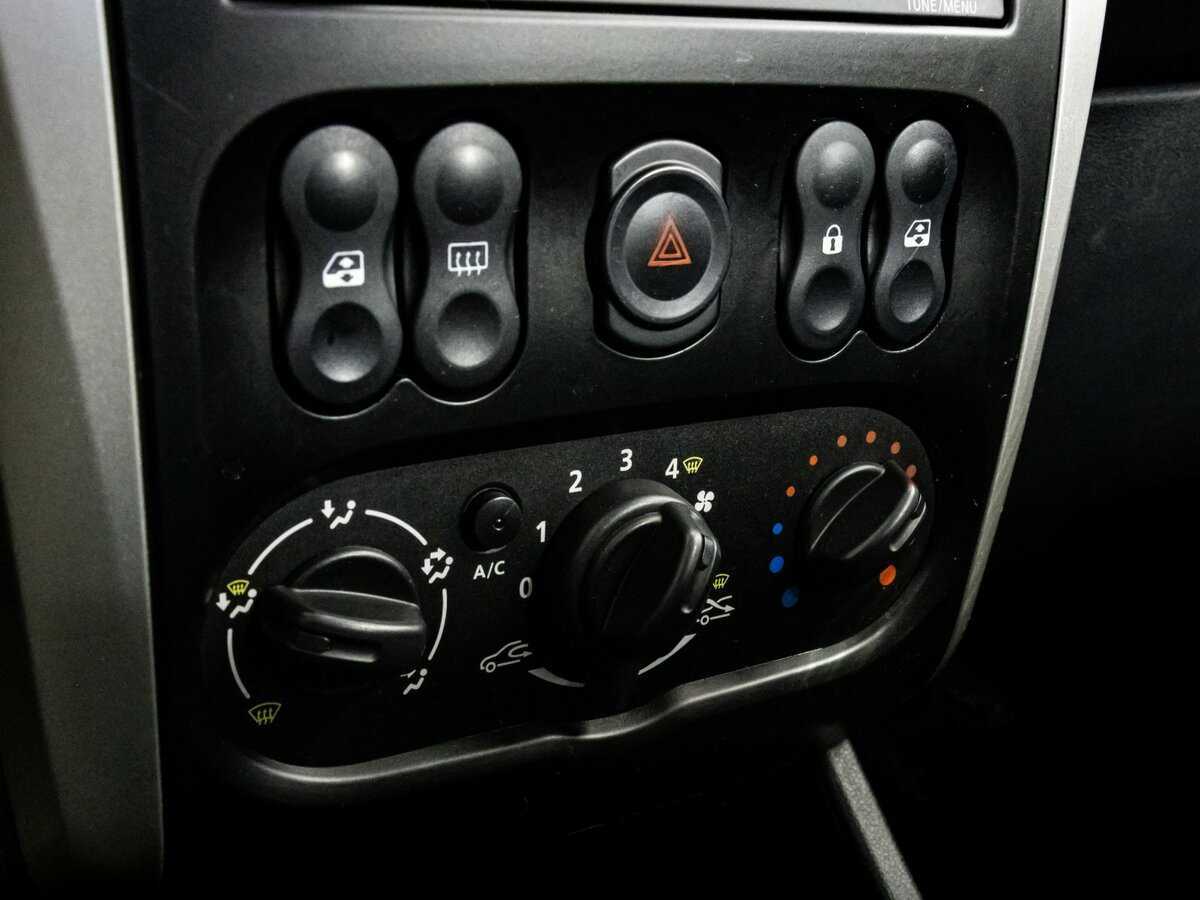 Nissan Almera б/у, 2016, Автоматическая. Фото: #9