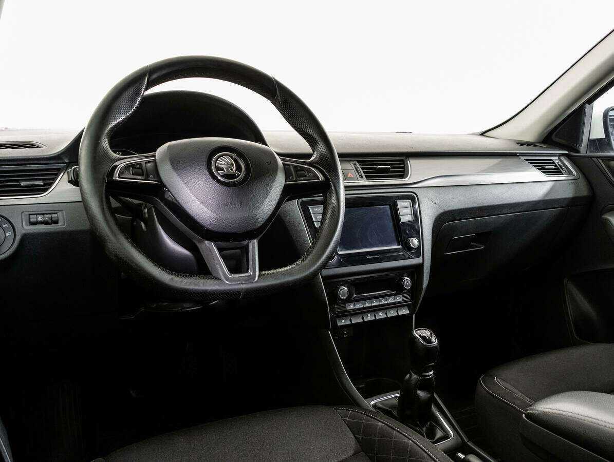 Skoda Rapid б/у, 2017, Механическая. Фото: #8