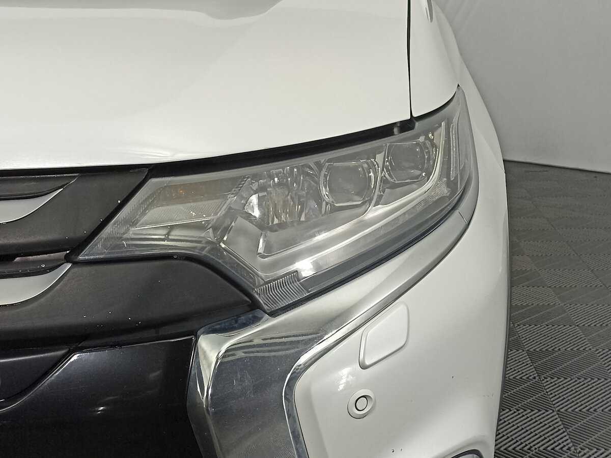 Mitsubishi Outlander б/у, 2017, Вариатор. Фото: #14