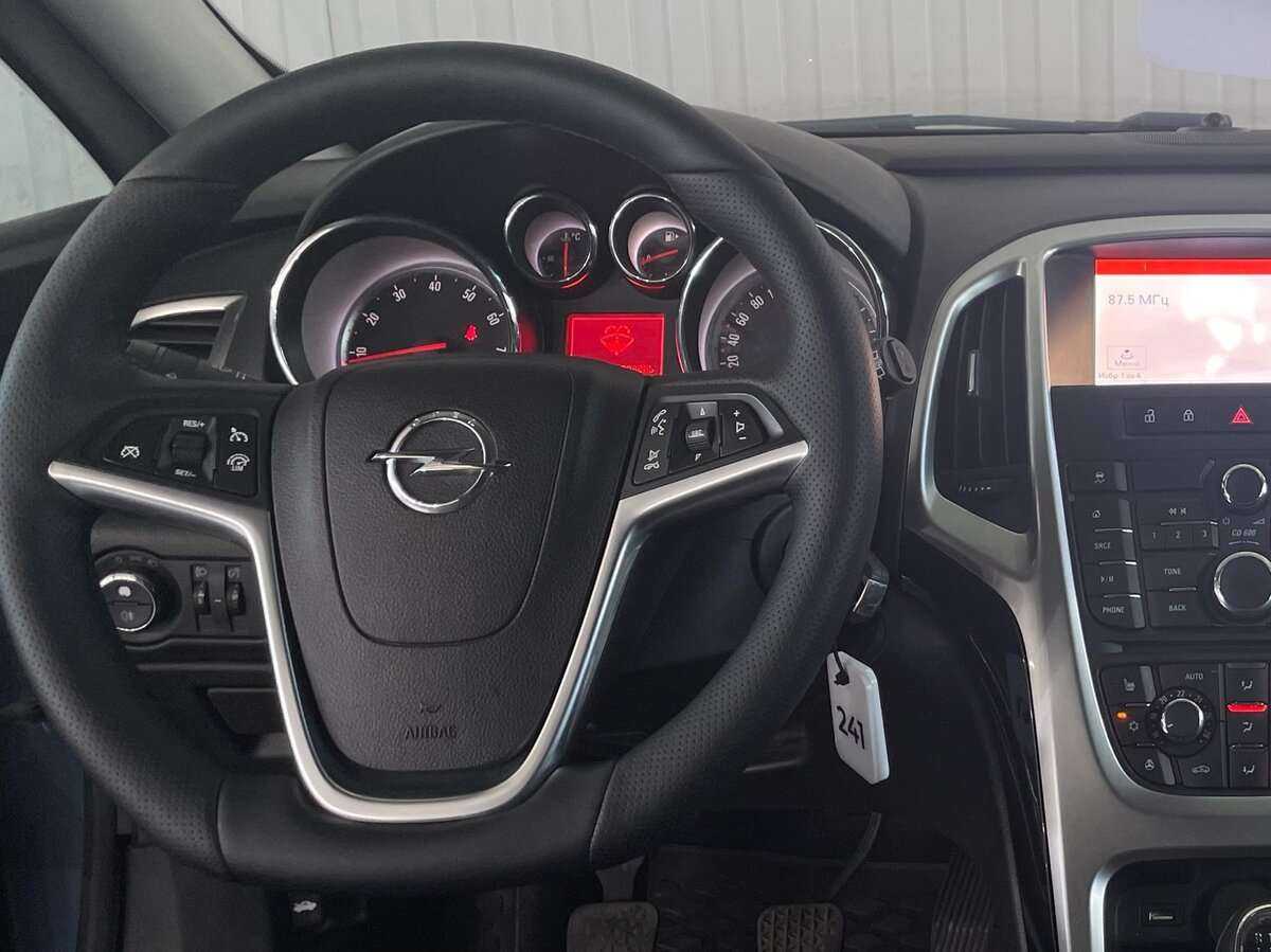Opel Astra б/у, 2014, Механическая. Фото: #9