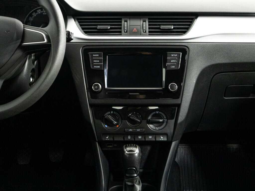 Skoda Rapid б/у, 2018, Механическая. Фото: #12