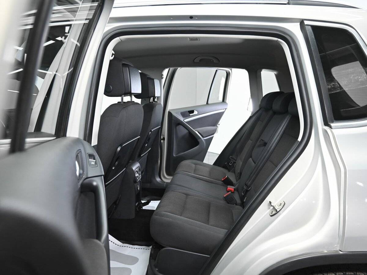 Volkswagen Tiguan б/у, 2012, Автоматическая. Фото: #10