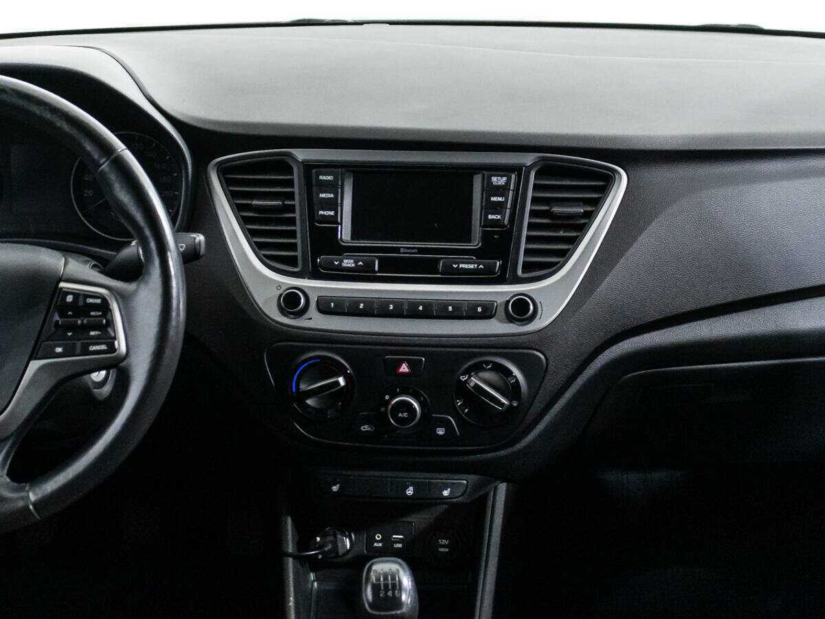 Hyundai Solaris б/у, 2017, Механическая. Фото: #13