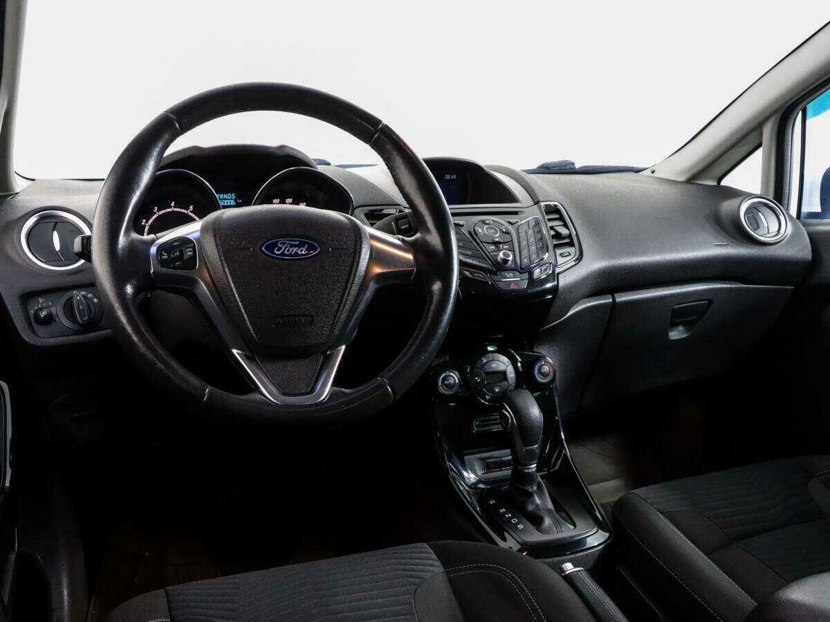 Ford Fiesta б/у, 2015, Роботизированная. Фото: #10