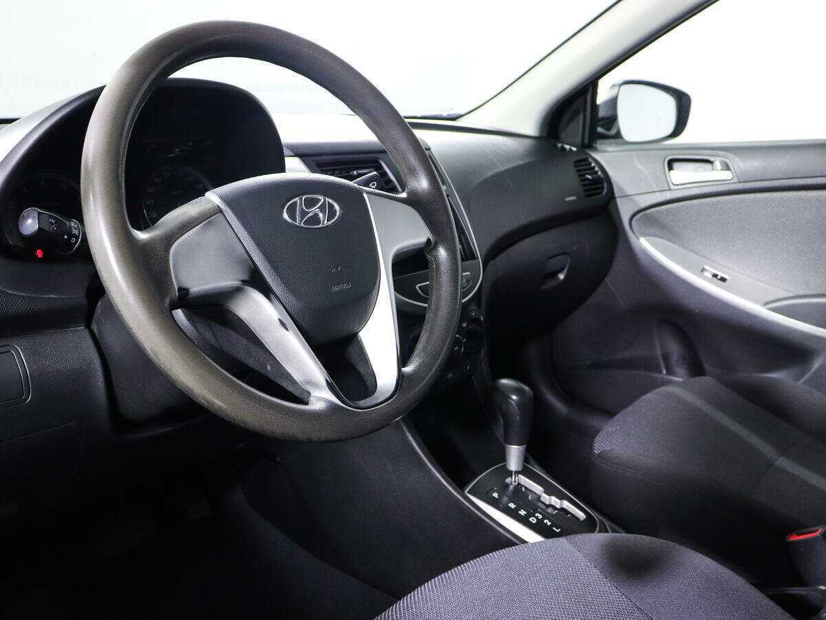 Hyundai Solaris б/у, 2013, Автоматическая. Фото: #13