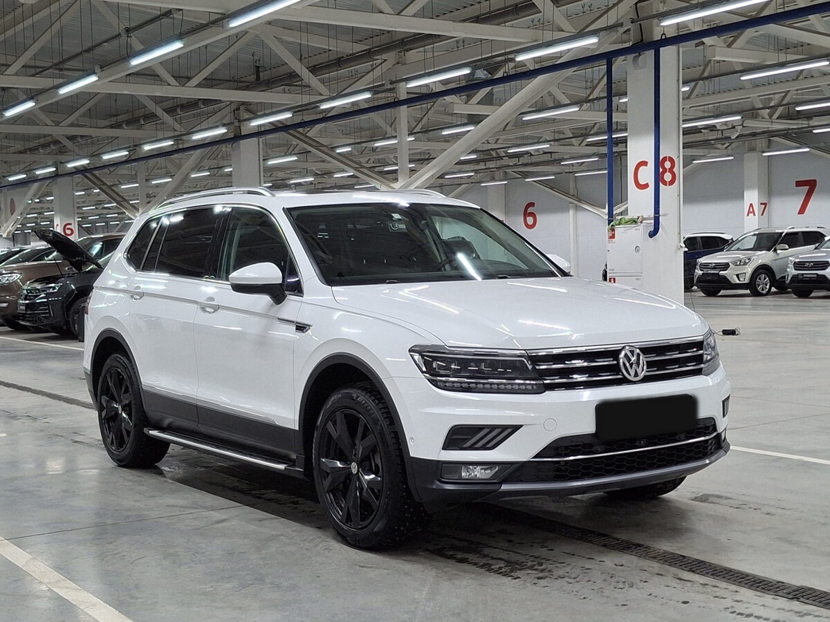 Volkswagen Tiguan б/у, 2018, Роботизированная. Фото: #2