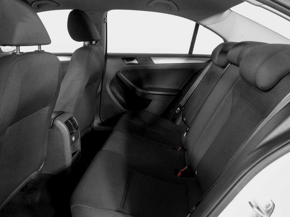 Volkswagen Jetta б/у, 2016, Автоматическая. Фото: #9