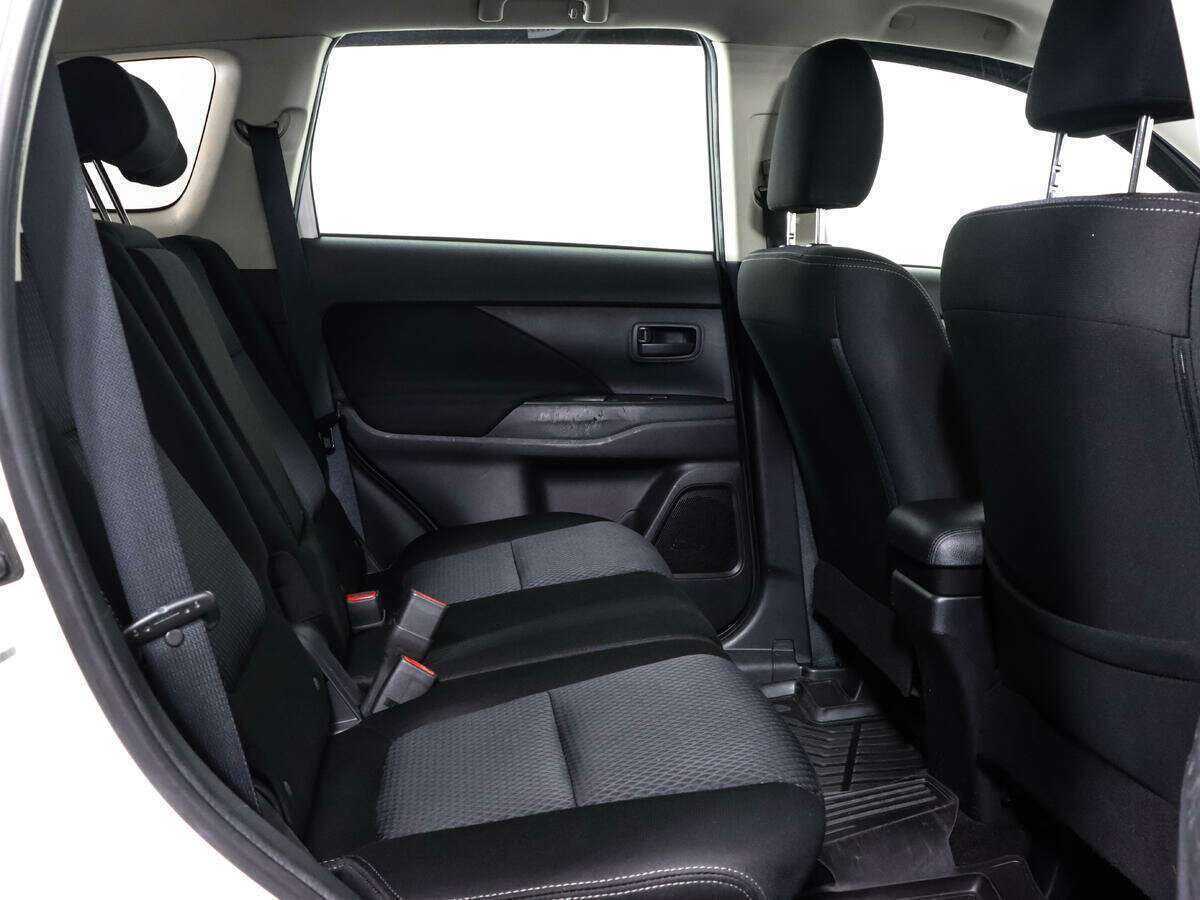 Mitsubishi Outlander б/у, 2018, Вариатор. Фото: #12
