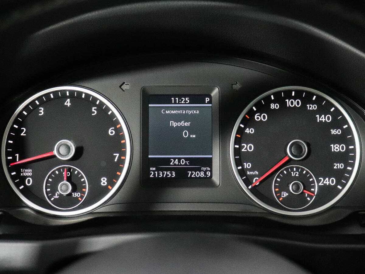 Volkswagen Tiguan б/у, 2012, Автоматическая. Фото: #11