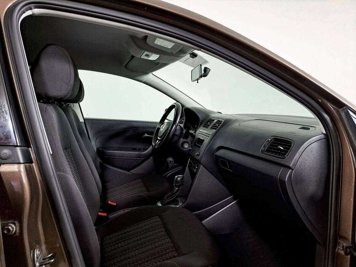 Volkswagen Polo б/у, 2016, Автоматическая. Фото: #8