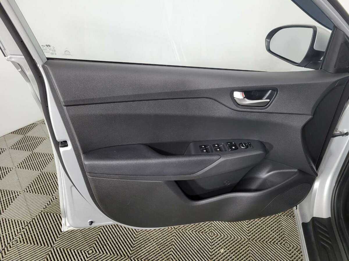 Hyundai Solaris б/у, 2021, Автоматическая. Фото: #7