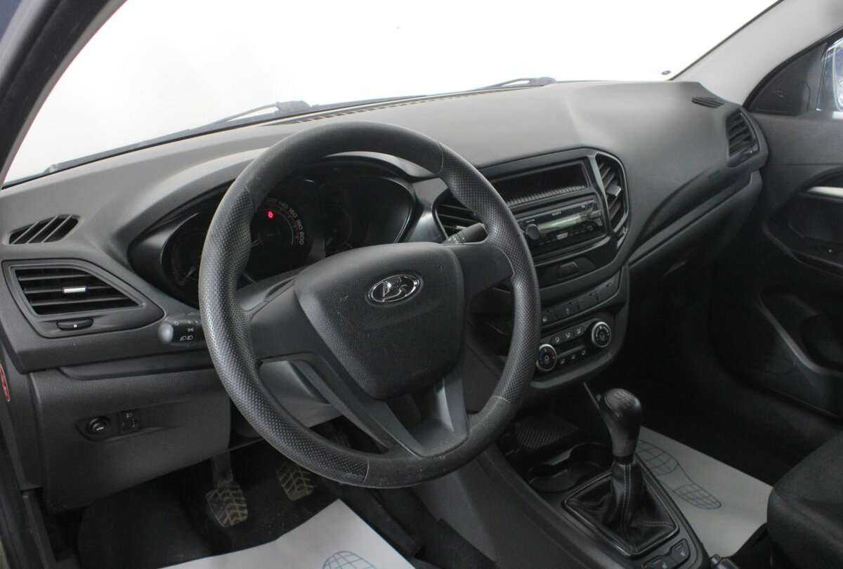 Lada (ВАЗ) Vesta б/у, 2017, Механическая. Фото: #12